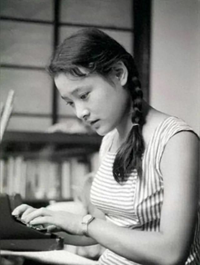 _当年你一声没吭就消失的没了影子，30年后你儿子竟又把我闺女拐了_当年你一声没吭就消失的没了影子	，30年后你儿子竟又把我闺女拐了